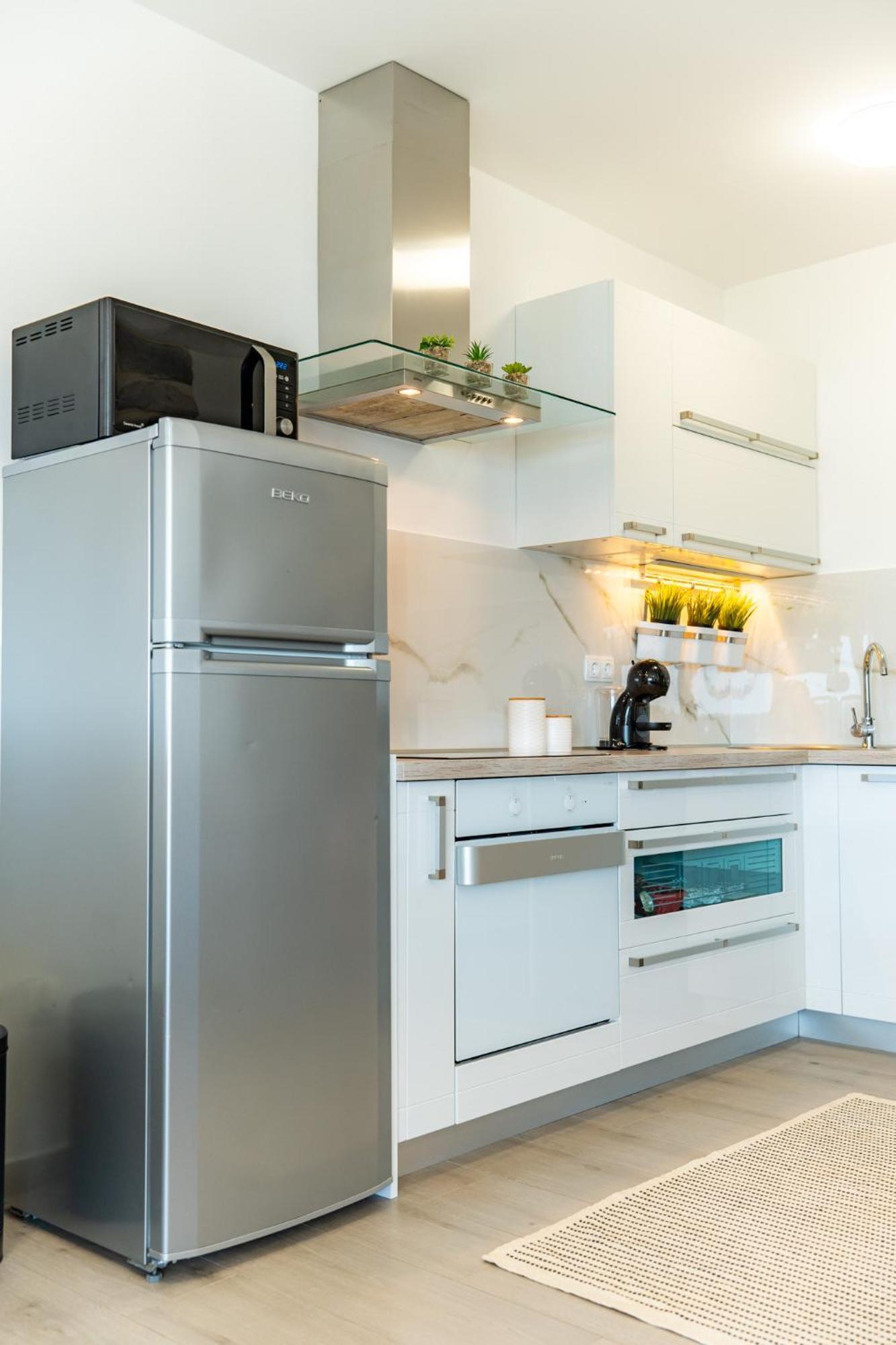 Apartman Petra S Pogledom Na More Banjol Exteriér fotografie